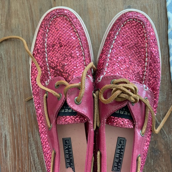 Women’s Sperrys - Picture 3 of 4